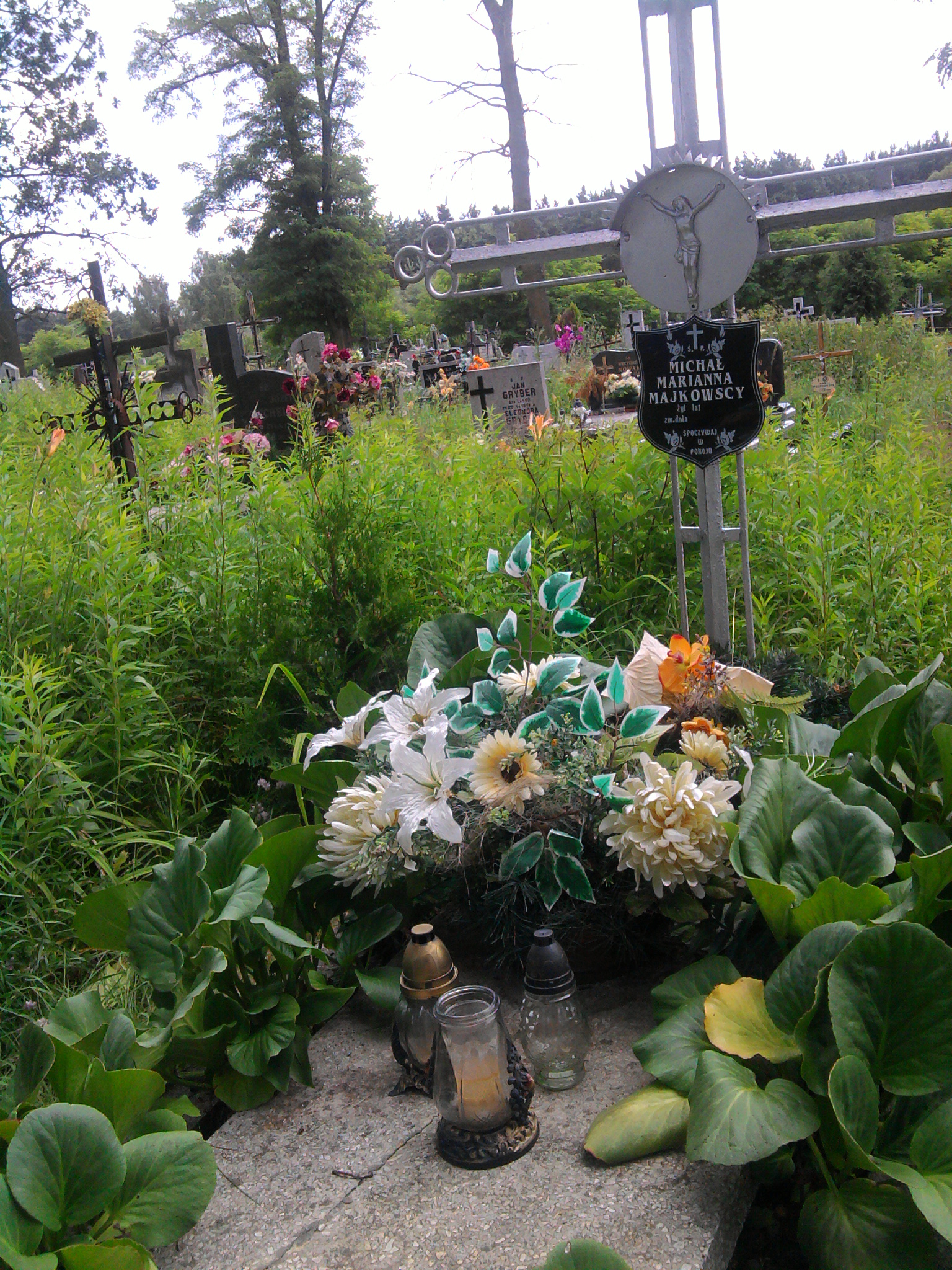 cmentarz w Przedborzu -grób Michała Majkowskiego   i Marianny z Obarzanków 